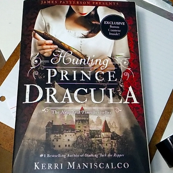 Hunting Prince Dracula By Kerri Maniscalco - Picture 1 of 5